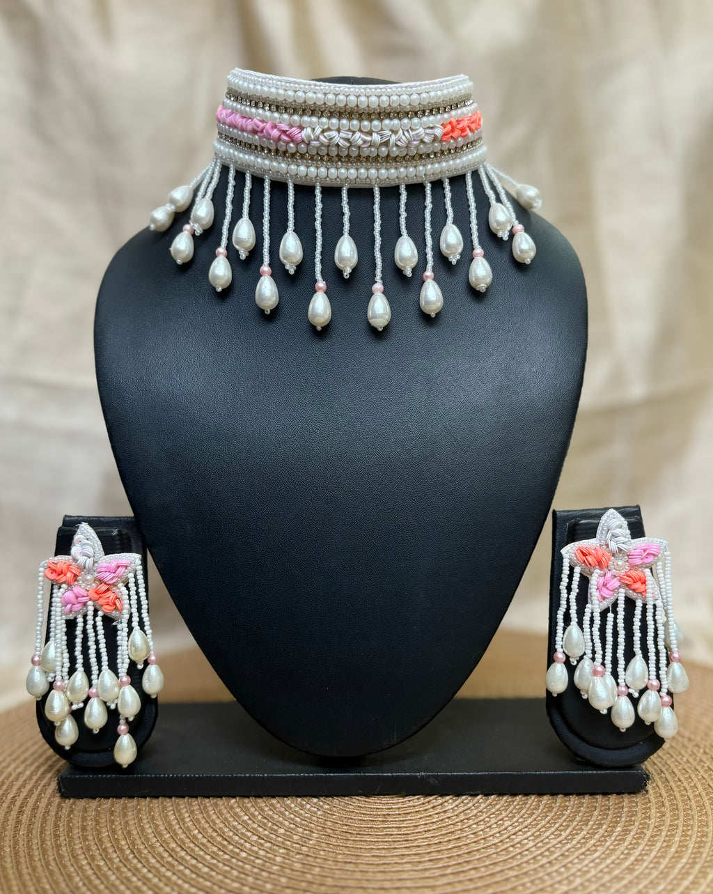 Niharika Neckpiece