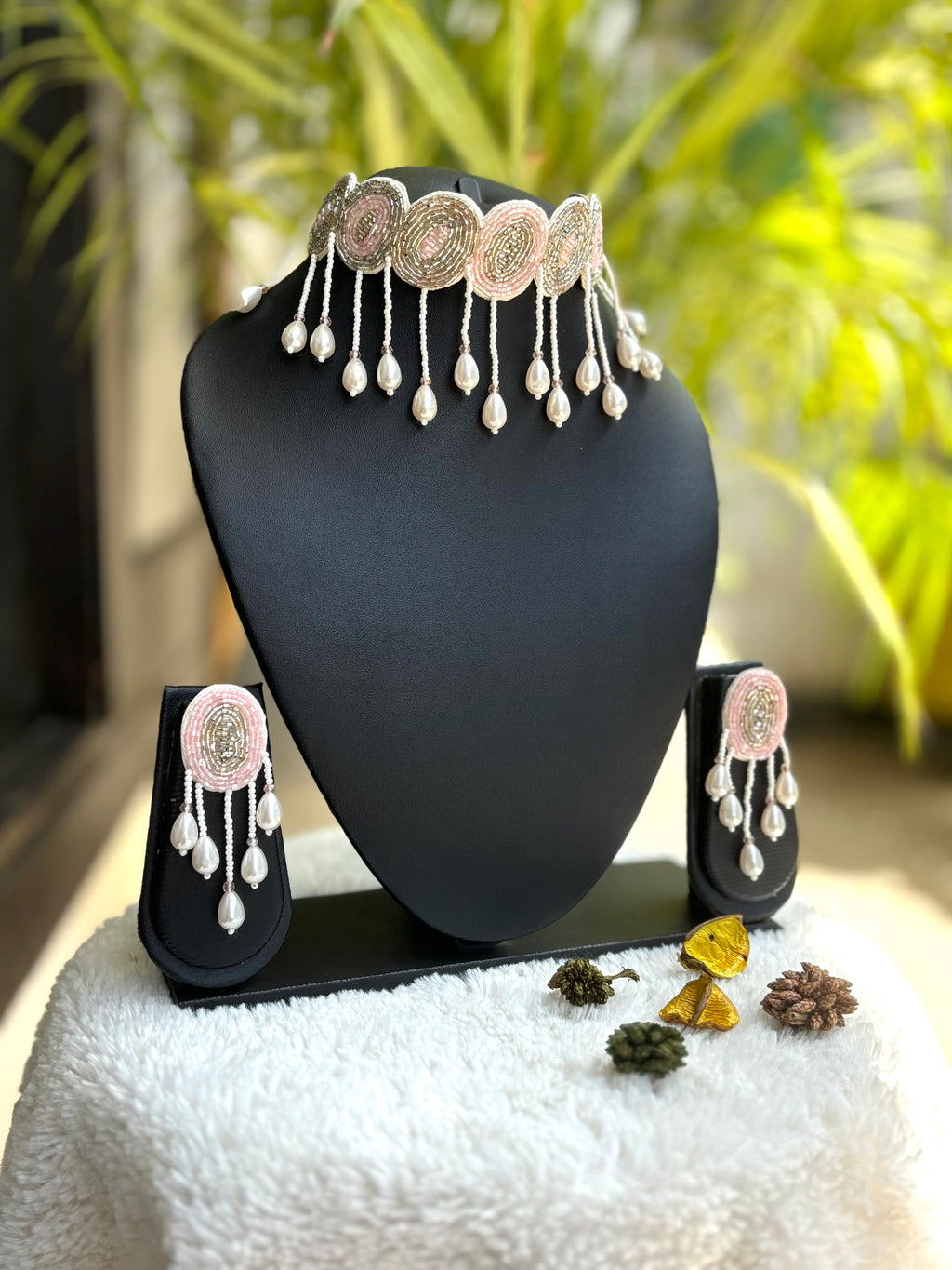 Sadhna Neckpiece